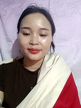 Lili lovely online show from November 3, 2025, 2:50 am