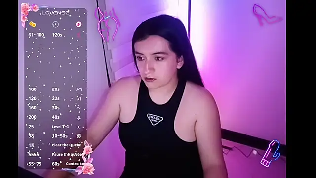 Snapshot of DanniG2000_ chatting on November 13, 2025, 2:26 am DanniG2000 online show from November 13, 2025, 2:26 am