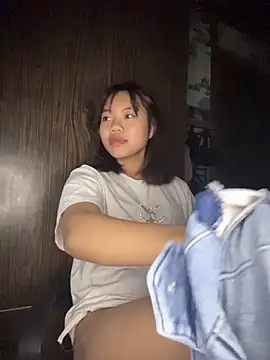 Kouis999 online show from December 1, 2025, 3:35 pm