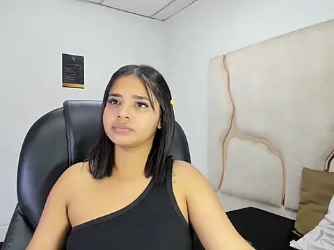 Snapshot of ScarletDoll chatting on October 31, 2025, 3:25 am ScarletDoll online show from October 31, 2025, 3:25 am