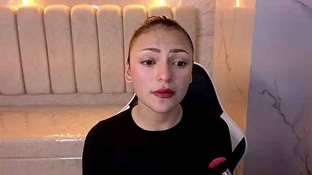 Snapshot of Mary_Luxx_TP chatting on October 31, 2025, 3:25 am Mary Luxx TP online show from October 31, 2025, 3:25 am