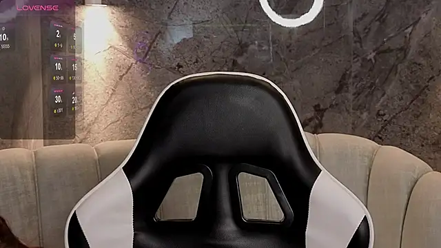 Snapshot of Mary_Luxx_TP chatting on October 12, 2025, 3:35 pm Mary Luxx TP online show from October 12, 2025, 3:35 pm