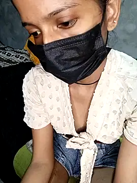 Snapshot of emali_baba chatting on April 24, 2026, 8:33 pm emali baba online show from April 24, 2026, 8:33 pm