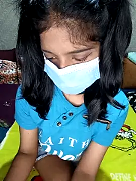 Snapshot of emali_baba chatting on December 5, 2025, 4:55 am emali baba online show from December 5, 2025, 4:55 am