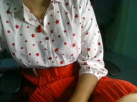 Snapshot of Roshani_hoty chatting on December 14, 2025, 4:45 pm Roshani hoty online show from December 14, 2025, 4:45 pm