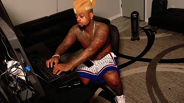 Snapshot of SLANGONDEMHOES chatting on May 11, 2026, 4:26 pm SLANGONDEMHOES online show from May 11, 2026, 4:26 pm