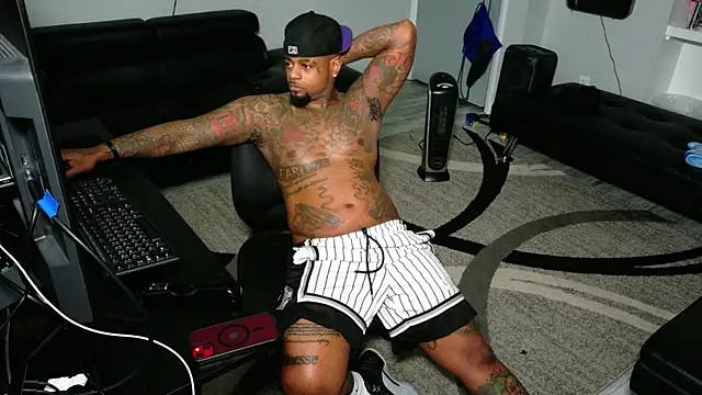 Snapshot of SLANGONDEMHOES chatting on June 3, 2026, 2:56 am SLANGONDEMHOES online show from June 3, 2026, 2:56 am