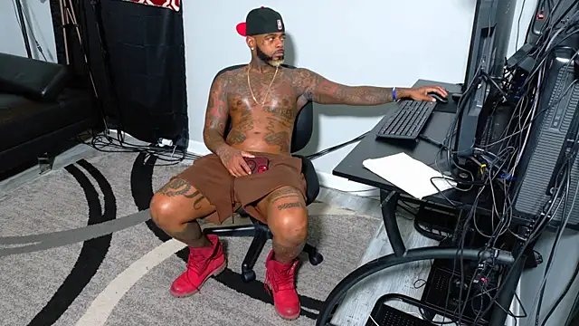 Snapshot of SLANGONDEMHOES chatting on October 31, 2025, 3:41 pm SLANGONDEMHOES online show from October 31, 2025, 3:41 pm