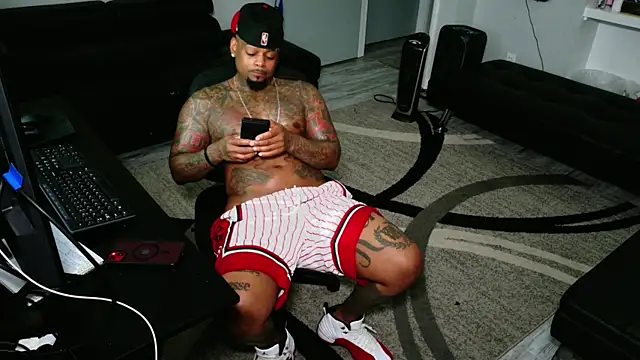 Snapshot of SLANGONDEMHOES chatting on June 3, 2026, 2:33 pm SLANGONDEMHOES online show from June 3, 2026, 2:33 pm