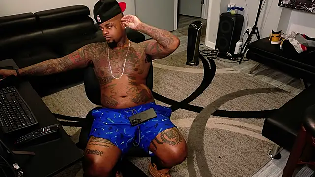 SLANGONDEMHOES online show from July 31, 2026, 2:11 am
