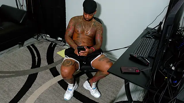 Snapshot of SLANGONDEMHOES chatting on November 28, 2025, 3:34 pm SLANGONDEMHOES online show from November 28, 2025, 3:34 pm