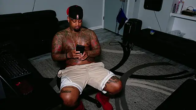 Snapshot of SLANGONDEMHOES chatting on June 9, 2026, 12:17 pm SLANGONDEMHOES online show from June 9, 2026, 12:17 pm