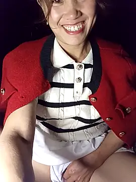 Fienjr online show from November 3, 2025, 2:31 pm