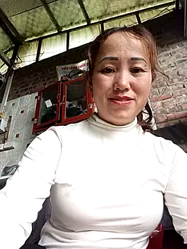 Fienjr online show from October 21, 2025, 2:33 am