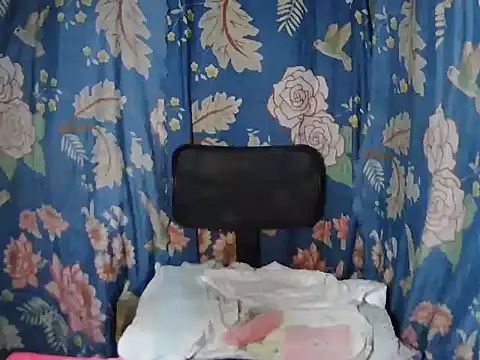 sweet candiceee online show from March 15, 2026, 3:41 pm