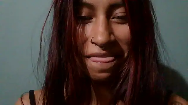 Snapshot of Pocahontas_tw chatting on November 17, 2025, 2:15 am Pocahontas tw online show from November 17, 2025, 2:15 am