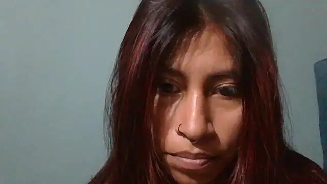 Snapshot of Pocahontas_tw chatting on December 1, 2025, 2:51 pm Pocahontas tw online show from December 1, 2025, 2:51 pm