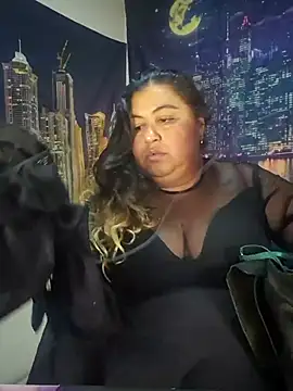 curvy diva  online show from April 24, 2026, 9:44 am