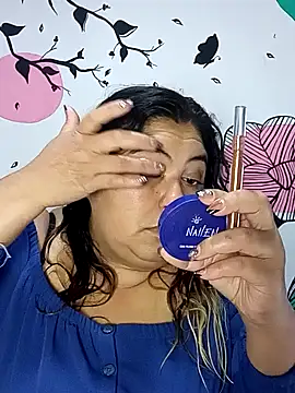 curvy diva  online show from October 6, 2025, 11:11 am