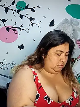 curvy diva  online show from November 10, 2025, 10:09 am