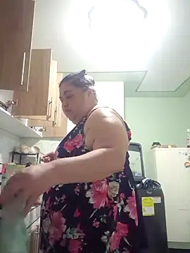 curvy diva  online show from November 21, 2025, 11:15 pm