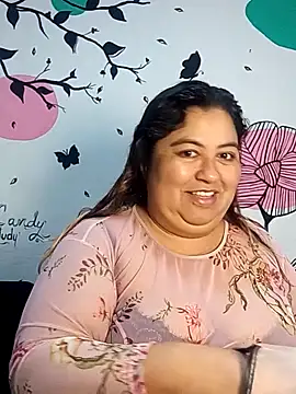 curvy diva  online show from October 13, 2025, 11:23 am