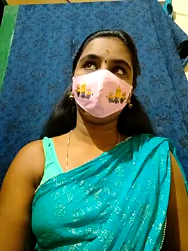 Snapshot of mini-queen chatting on October 16, 2025, 5:21 pm mini-queen online show from October 16, 2025, 5:21 pm