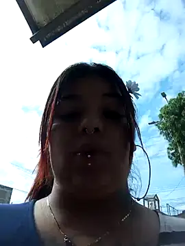 snow belle online show from November 14, 2025, 1:37 pm