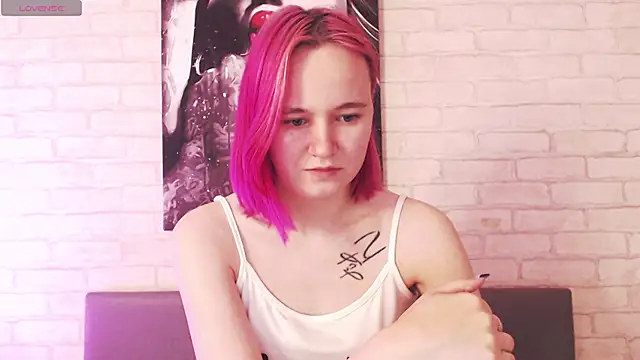 Snapshot of Ericha_Stone chatting on September 20, 2025, 1:43 am Ericha Stone online show from September 20, 2025, 1:43 am