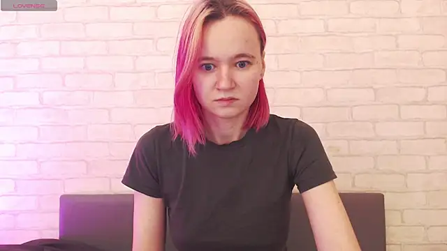 Snapshot of Ericha_Stone chatting on November 2, 2025, 2:27 am Ericha Stone online show from November 2, 2025, 2:27 am