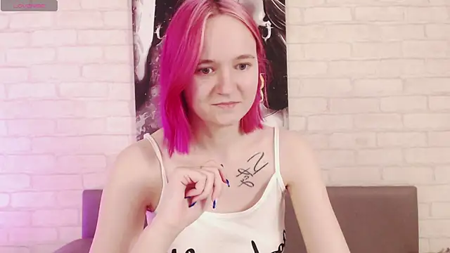 Snapshot of Ericha_Stone chatting on September 16, 2025, 8:15 am Ericha Stone online show from September 16, 2025, 8:15 am