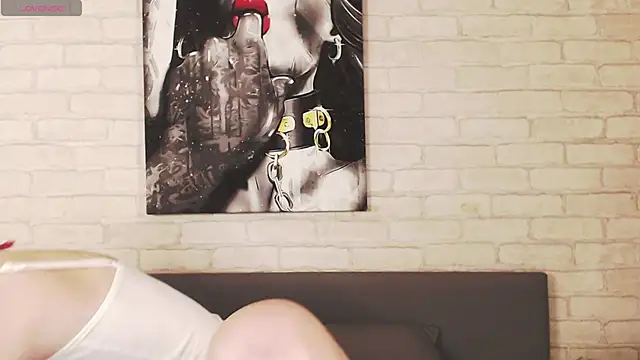 Snapshot of Ericha_Stone chatting on September 14, 2025, 1:50 am Ericha Stone online show from September 14, 2025, 1:50 am