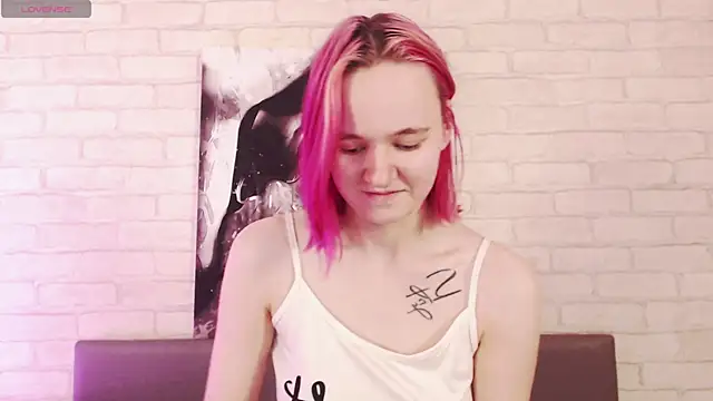 Snapshot of Ericha_Stone chatting on October 4, 2025, 2:24 am Ericha Stone online show from October 4, 2025, 2:24 am