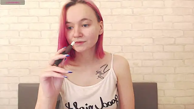 Snapshot of Ericha_Stone chatting on October 18, 2025, 1:51 am Ericha Stone online show from October 18, 2025, 1:51 am