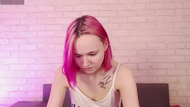 Snapshot of Ericha_Stone chatting on October 11, 2025, 1:28 am Ericha Stone online show from October 11, 2025, 1:28 am