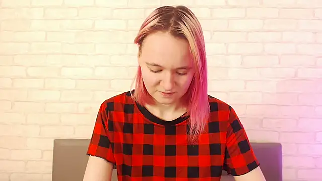 Snapshot of Ericha_Stone chatting on November 20, 2025, 1:39 am Ericha Stone online show from November 20, 2025, 1:39 am