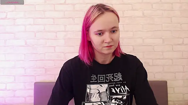 Snapshot of Ericha_Stone chatting on October 21, 2025, 8:03 am Ericha Stone online show from October 21, 2025, 8:03 am