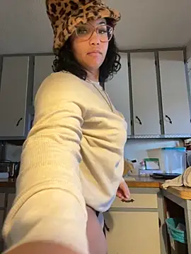 Snapshot of StylishEchium chatting on November 26, 2025, 7:58 pm StylishEchium online show from November 26, 2025, 7:58 pm