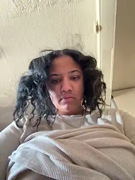 StylishEchium online show from April 8, 2026, 7:26 pm