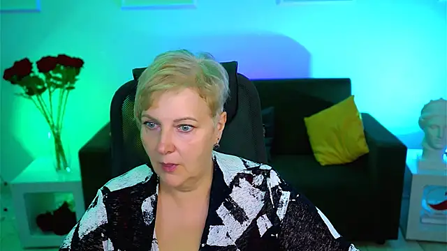 MaryMogan online show from October 9, 2025, 8:15 am