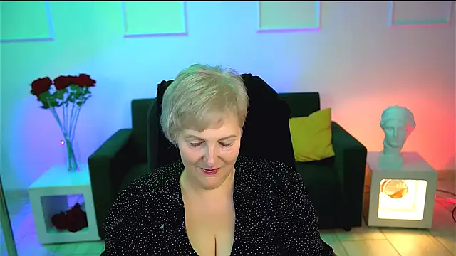 MaryMogan online show from October 16, 2025, 4:10 am