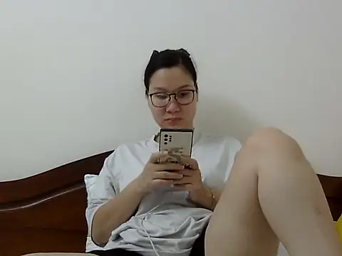 Snapshot of Kiko_sunflower chatting on September 20, 2025, 4:39 am Kiko sunflower online show from September 20, 2025, 4:39 am