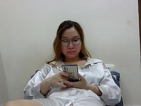 Snapshot of Kiko_sunflower chatting on March 3, 2025, 6:42 am Kiko sunflower online show from March 3, 2025, 6:42 am