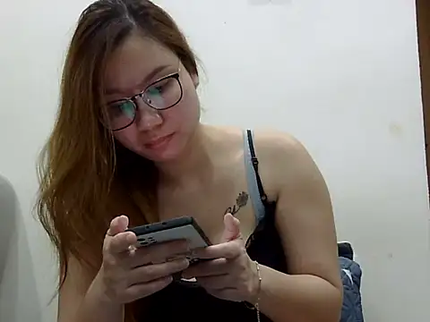 Snapshot of Kiko_sunflower chatting on March 19, 2025, 6:46 am Kiko sunflower online show from March 19, 2025, 6:46 am