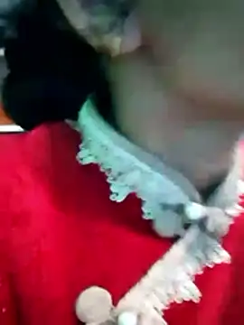 Snapshot of Pahadi_couple chatting on October 13, 2025, 4:52 pm Pahadi couple online show from October 13, 2025, 4:52 pm