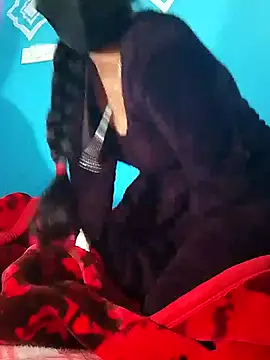 Snapshot of Pahadi_couple chatting on November 27, 2025, 4:18 pm Pahadi couple online show from November 27, 2025, 4:18 pm