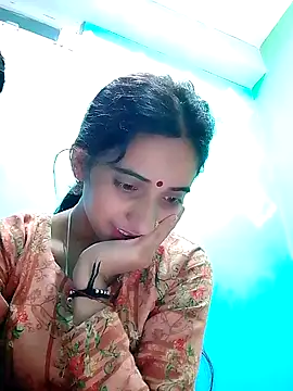 Snapshot of Pahadi_couple chatting on October 11, 2025, 10:38 am Pahadi couple online show from October 11, 2025, 10:38 am