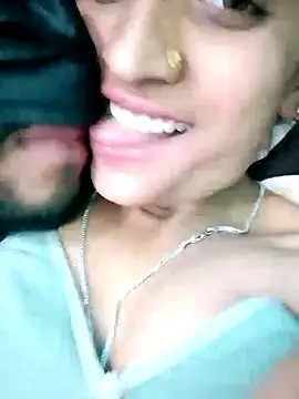 Snapshot of Pahadi_couple chatting on October 17, 2025, 4:38 am Pahadi couple online show from October 17, 2025, 4:38 am