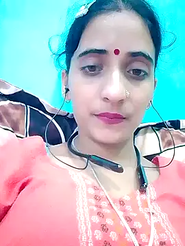 Snapshot of Pahadi_couple chatting on October 9, 2025, 5:30 am Pahadi couple online show from October 9, 2025, 5:30 am