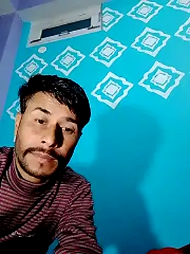 Snapshot of Pahadi_couple chatting on November 13, 2025, 5:33 am Pahadi couple online show from November 13, 2025, 5:33 am